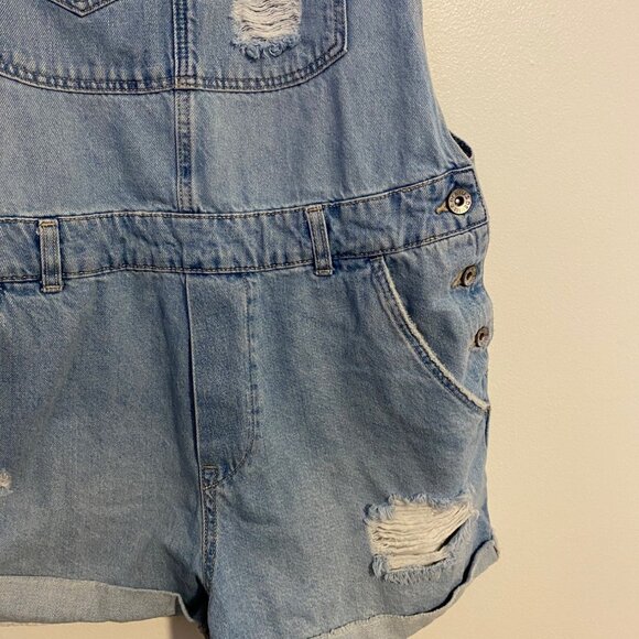 & Denim Overall Shorts Women's 10 Distressed Light Wash Denim Casual Y2K Comfy - Picture 12 of 15
